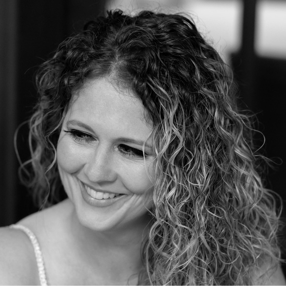 Meet your Posher, Islandaloha - Picture 1 of 6